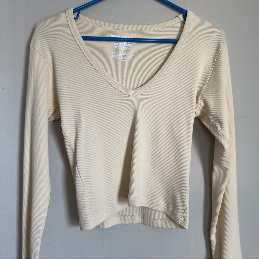 Big Bud Press Cream Long Sleeve V-Neck Top